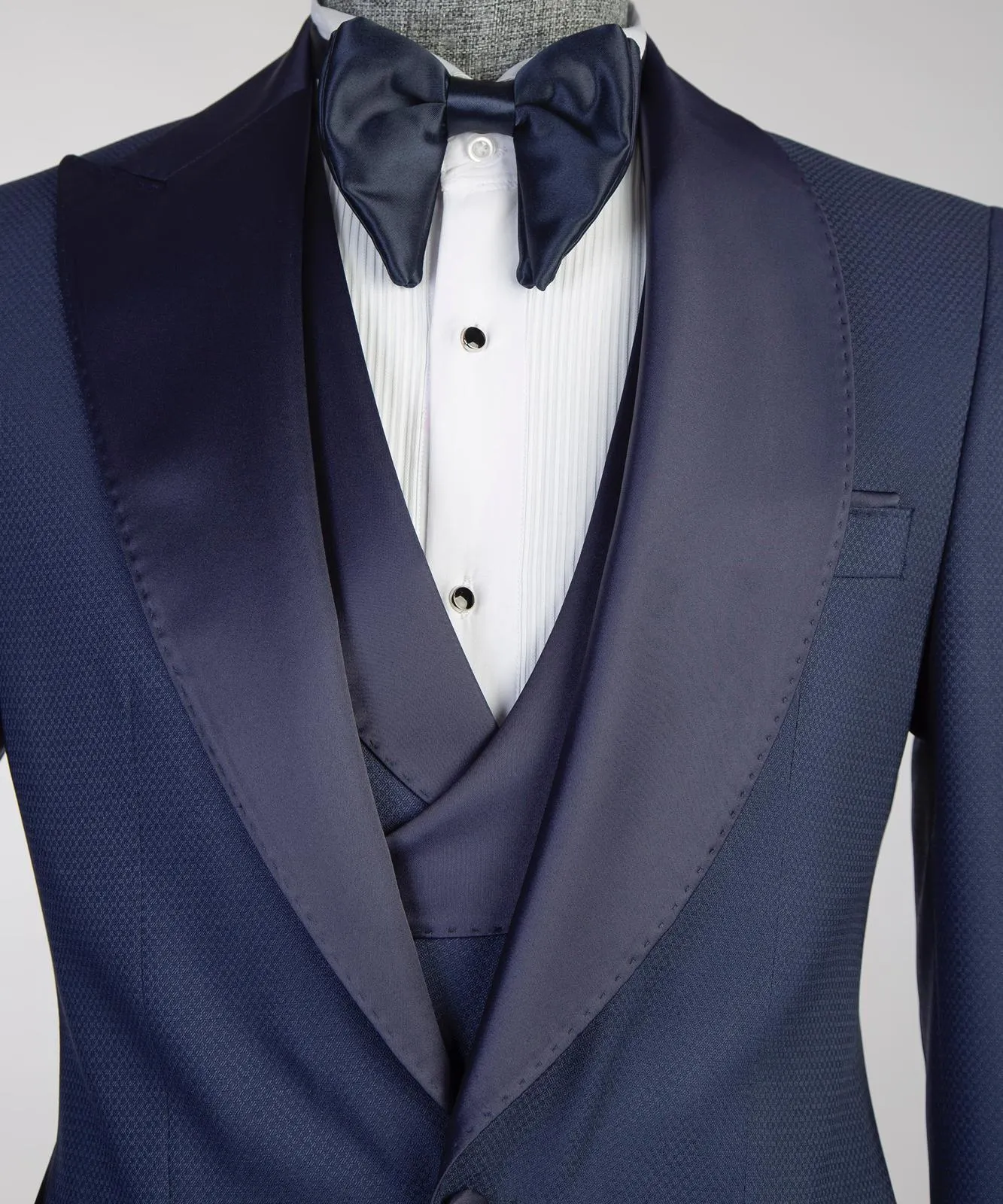 Cambridge tuxedo suit