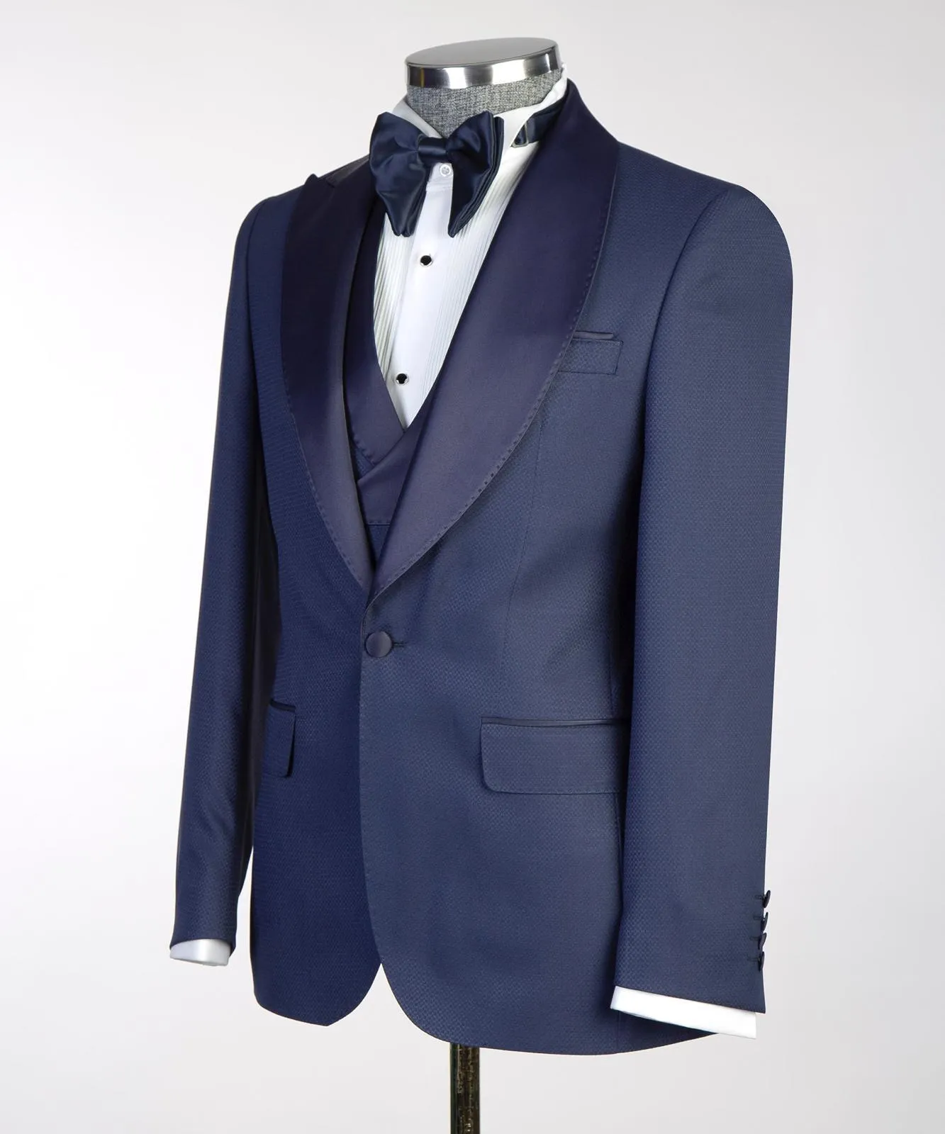 Cambridge tuxedo suit