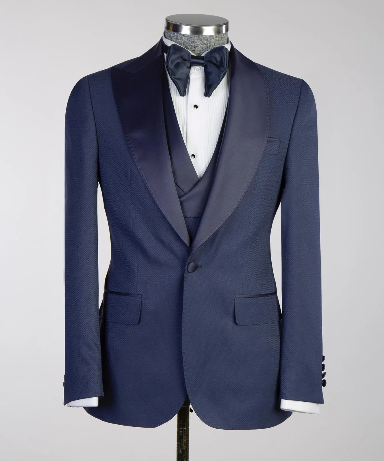 Cambridge tuxedo suit